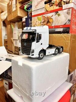 124 Scale Dragon Motor H7 White Day Cab Truck Tractor Diecast Model Car