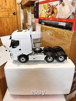 124 Scale Dragon Motor H7 White Day Cab Truck Tractor Diecast Model Car