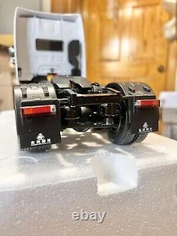 124 Scale Dragon Motor H7 White Day Cab Truck Tractor Diecast Model Car