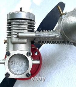 1960s Super Tigre 35 Combat model airplane engine vintage. 35 motor Italy