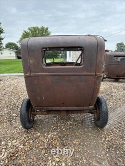 ANTIQUE FORD MODEL a Sedan Sedan T. R. O. G