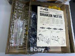 ATL MPC 116 Shaker Vette Motorized Engine Action Sealed Inside Model Kit NoRes