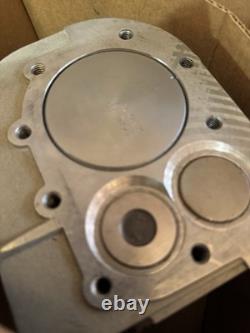 Briggs & Stratton Gas Engine Short block MODEL HORZ 390630 New Motor In Box