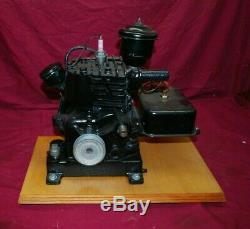 Briggs & Stratton Model WI With OIl Bath Governor Gas Engine Motor