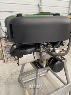 John Deere D105 17.5 HP Briggs & Stratton Motor Engine Model 31G777