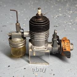 Junior Motors 60E52 Model Airplane Engine Brown E. 299 1940