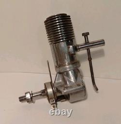 Lot Of 2 Vintage Brown Junior Motor D Model Plane Engine Control Line