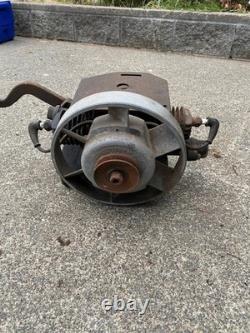Maytag Model 72 Engine Twin Cylinder Washing Machine Motor Spins Original Decals