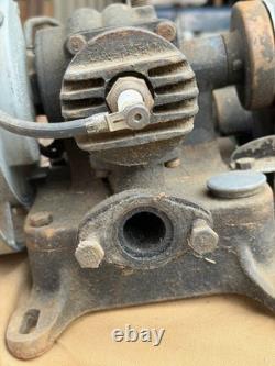 Maytag Model 72 Engine Twin Cylinder Washing Machine Motor Spins Original Decals