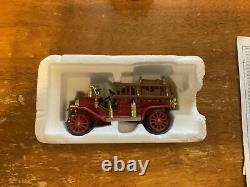 National Motor Museum Mint 1914 Ford Model T Fire Engine 132 Scale New