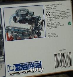 REVELL GIANT SIZE 1/6 SCALE V-8 ENGINE/MOTOR PLASTIC MODEL KIT w MOVING PARTS