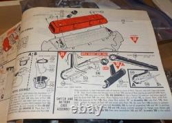 Revell 1961 Chrysler Slant Six Motorized Engine 1/4 Scale w bonus