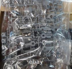 Revell Visible V8 Engine Plastic Model Kit 1/4 Scale Factory 8883