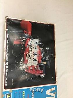 Revell Visible V8 Model Motor Engine Kit Motorized 1/4 H-902 Vtg 1977 UNBUILT