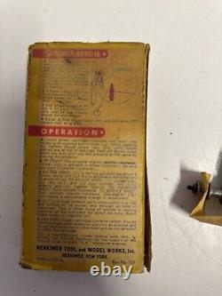 VINTAGE 1950'S HERKIMER OK CO2 MODEL AIRPLANE ENGINE MOTOR With BOX