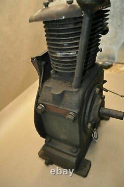 Vintage Antique Briggs & Stratton Model ZZ Engine Motor Military