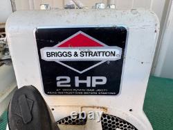 Vintage Briggs & Stratton 2hp Gas Engine Go Kart Motor Model 60102 White