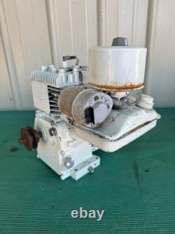 Vintage Briggs & Stratton 2hp Gas Engine Go Kart Motor Model 60102 White