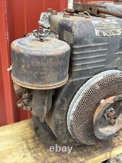 Vintage Briggs & Stratton 6 HP Motor Model 142301 with TANK for parts (zz)
