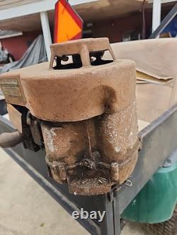 Vintage Briggs & Stratton Small Engine Motor Model V Parts / Repair Locked Up