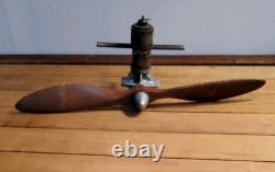 Vintage Brown Jr. Motors Radio Contol Model Airplane Engine with Propeller 2D797