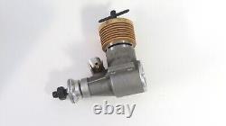 Vintage Chinese Silver Swallow 2.47 cc Diesel Model Engine with Box UNTESTED USED