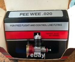 Vintage Cox Pee Wee. 020 model airplane engine RED 020 glow motor