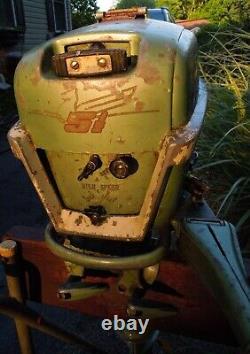 Vintage JOHNSON 5.5 Sea Horse Model CD-12 Outboard Engine Motor 5 1/2