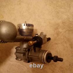 Vintage K&B 40 Model Radio Control Airplane Engine MOTOR with Muffler