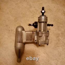 Vintage K&B 40 Model Radio Control Airplane Engine MOTOR with Muffler