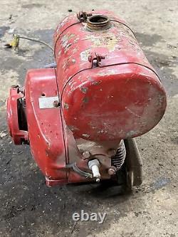 Vintage Lawn Boy  Mower Motor Buttercup / Model 112567