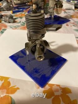 Vintage Victor Rocket Motor Co. 1945 Model Small Airplane Engine