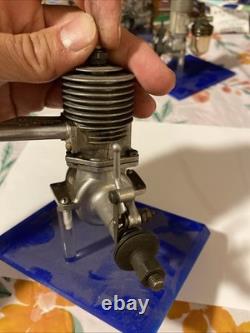 Vintage Victor Rocket Motor Co. 1945 Model Small Airplane Engine