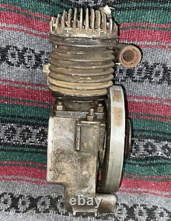 Vintage antique whizzer Schwin engine H model motor case cylinder head