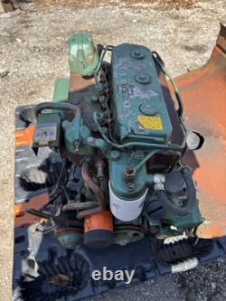 Volvo Penta Model 2003 Marine Diesel 3 Cylinder Engine Motor Gear Case Illinois